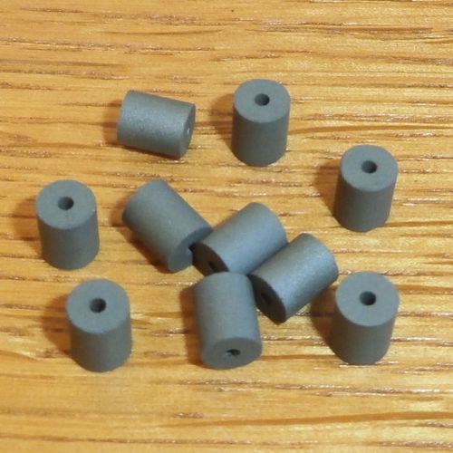 10 Ferritröhrchen  5 x 4 x 1 mm